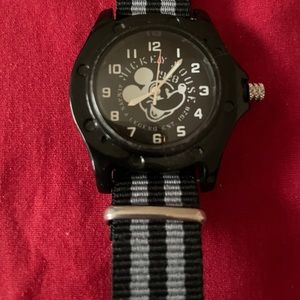 Vintage Authentic Disney Parks Mickey Mouse Watch